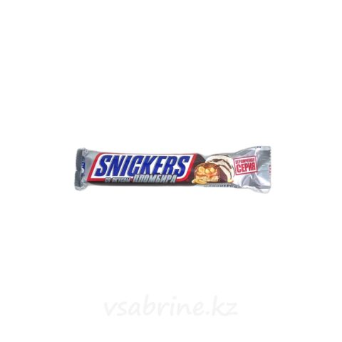 Шоколадный батончик Snickers пломбир 81 гр