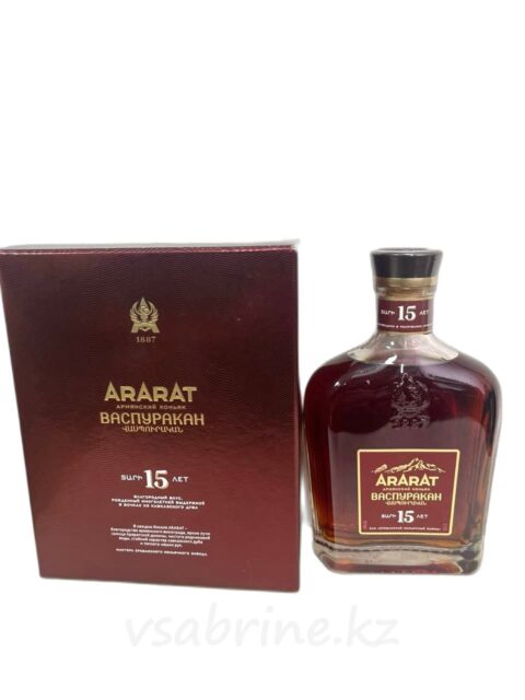 Коньяк Арарат 40% 0.5л