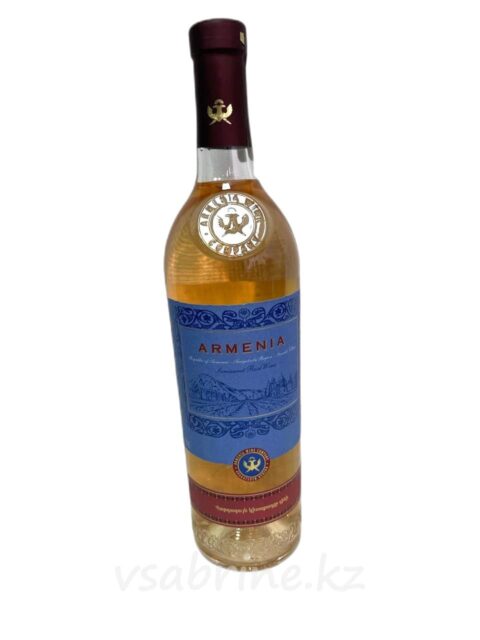 Вино Armenia Rose розовое полусладкое 12.5% 0.75л