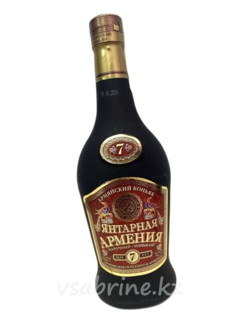 Коньяк Янтарная Армения 40 % 0,5л